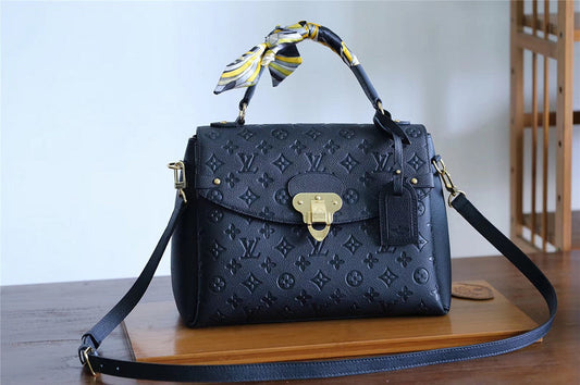The Franco Shops - Louis Vuittons  - 7861