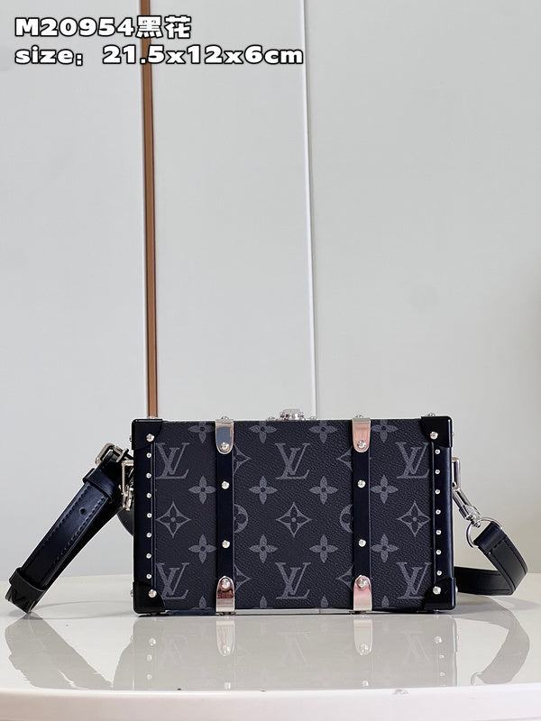 Franco Shops - Louis Vuittons  - 15399