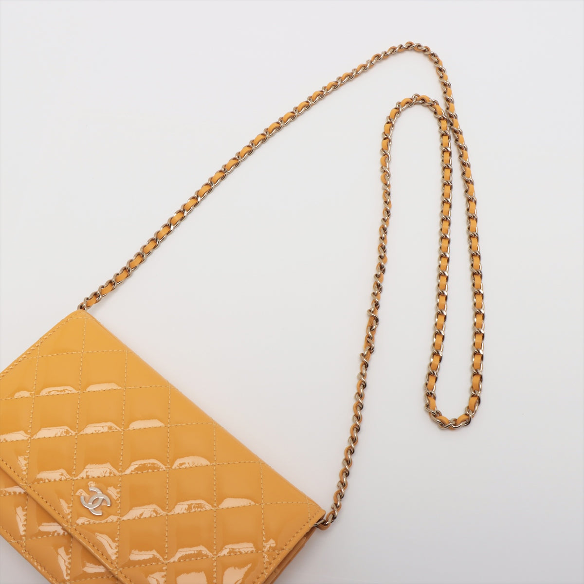 CHANEL Wallet on Chain in Patent Yellow