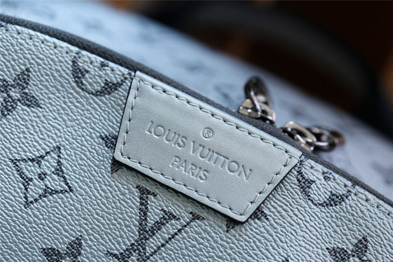 Franco Shops - Louis Vuittons  - 9758