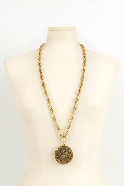 Collier médaillon Chanel 1986