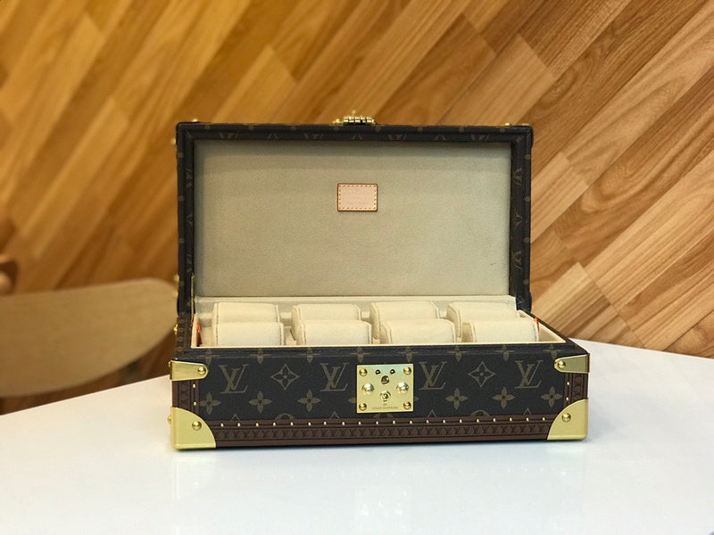 Franco Shops - Louis Vuittons  - 9499