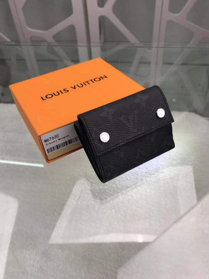 Franco Shops - Louis Vuittons  - 9193