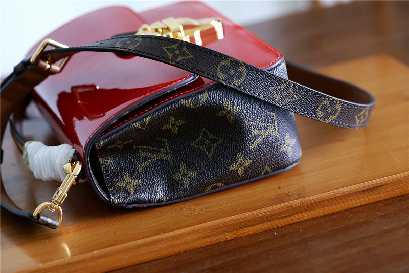 The Franco Shops - Louis Vuittons  - 7867