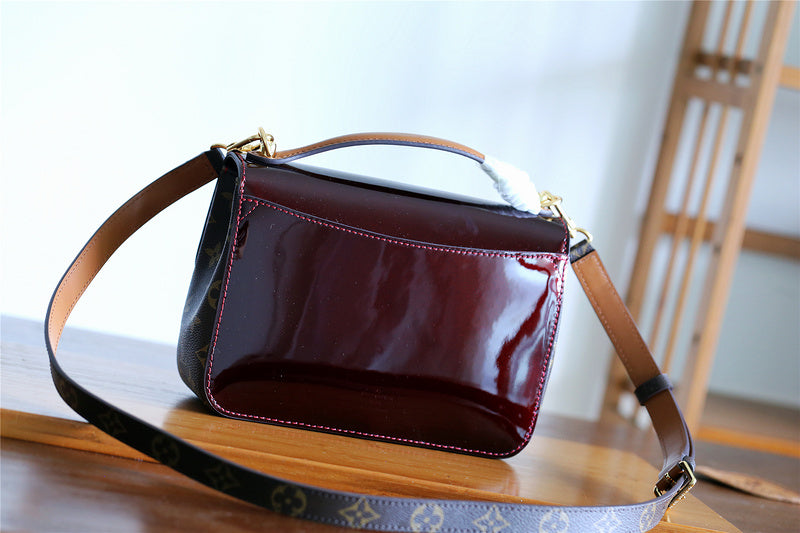 The Franco Shops - Louis Vuittons  - 7864