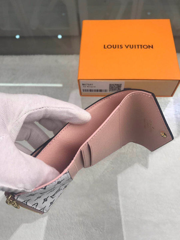 Franco Shops - Louis Vuittons  - 9167