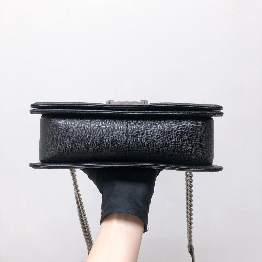 Le Boy Old Medium Caviar Black RHW