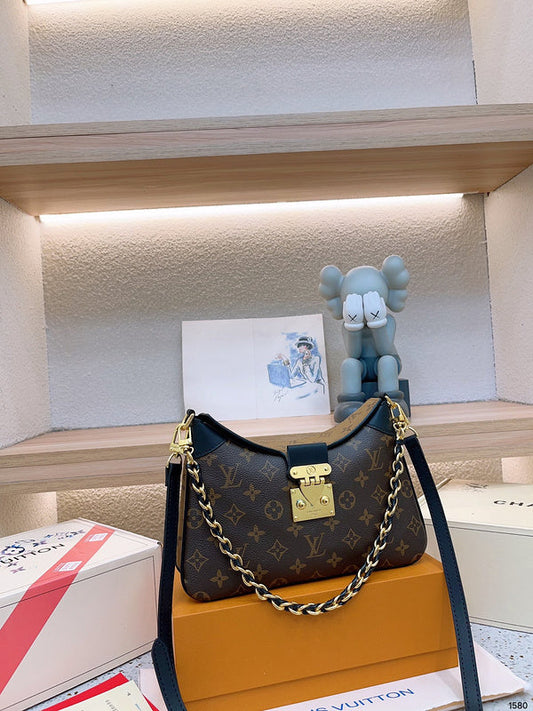 Franco Shops - Louis Vuittons  - 14907