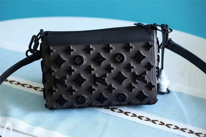 Franco Shops - Louis Vuittons  - 10424