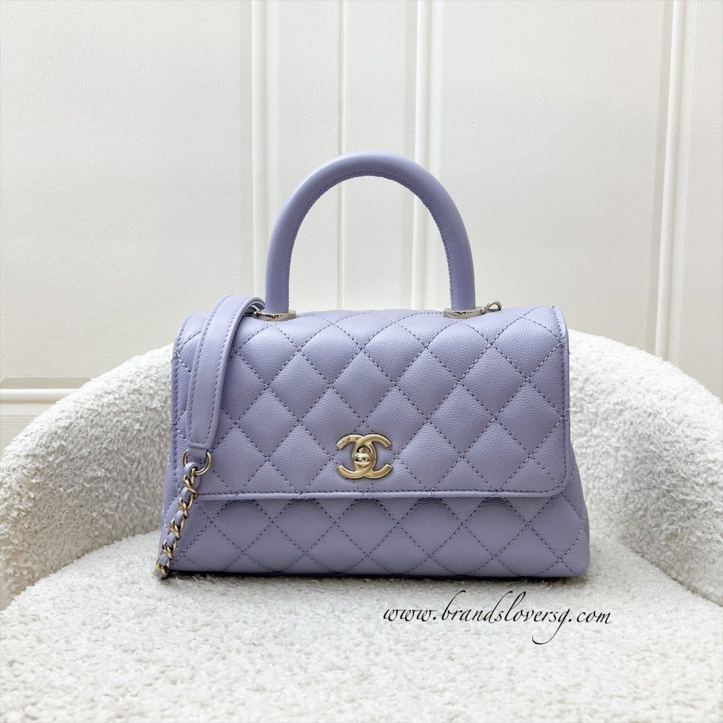 Chanel Small (24cm) Coco Handle Flap in 21K Lilac Caviar and LGHW (Model: A92990)