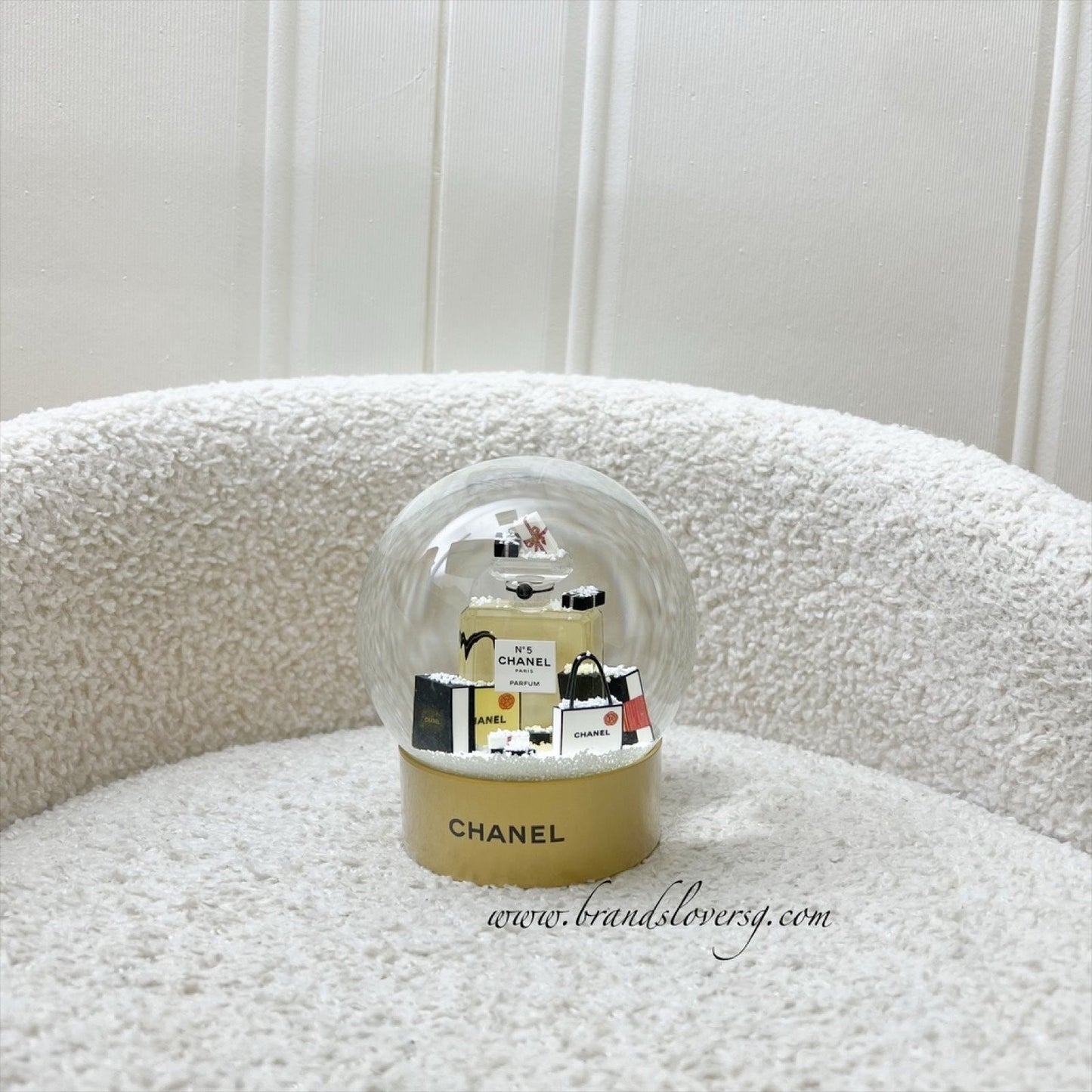 Chanel VIP Gift Perfume Bottles Christmas Snow Globe