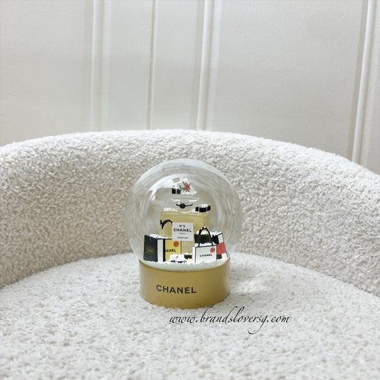 Chanel VIP Gift Perfume Bottles Christmas Snow Globe