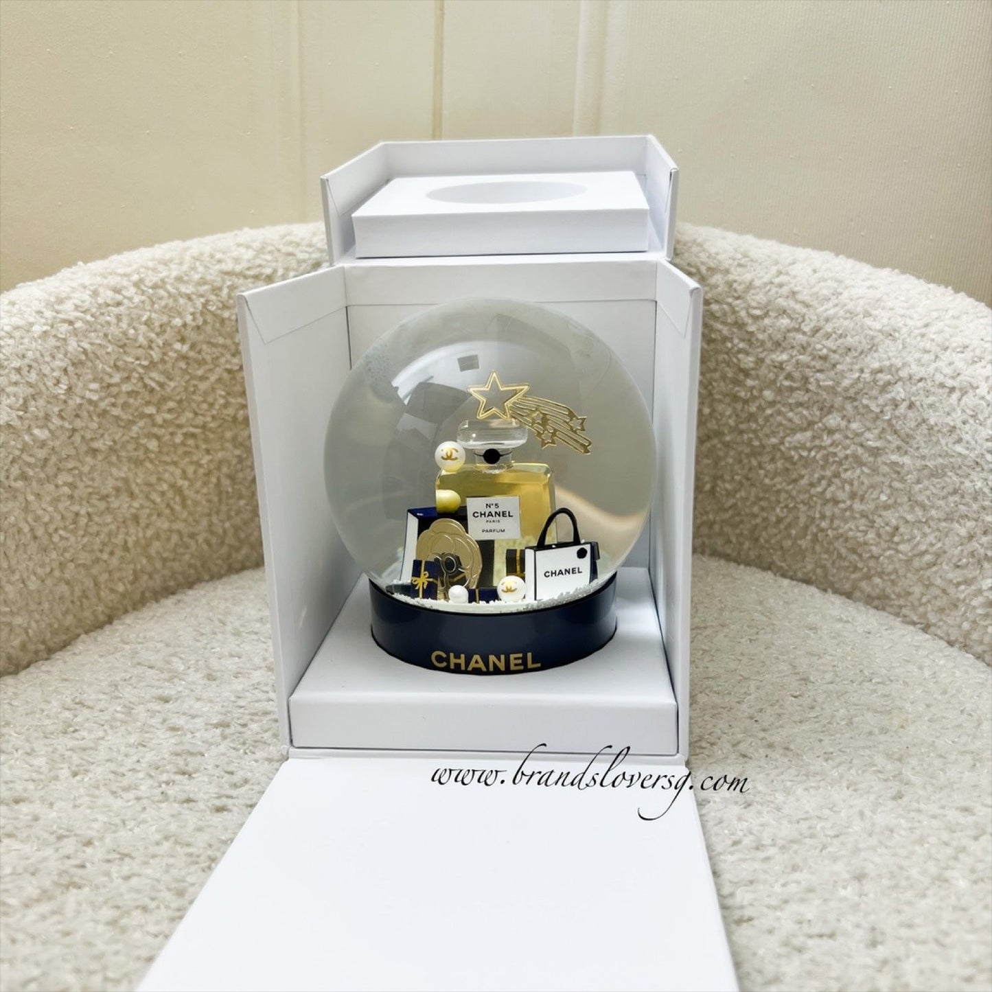 Chanel 2025 VIP Gift No.5 Perfume Snow Globe