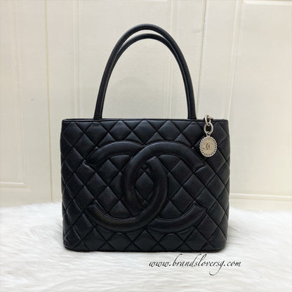 Chanel Vintage Medallion Tote in Black Caviar and SHW
