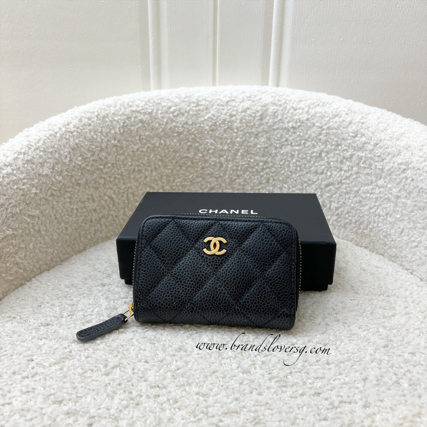Chanel Classic Zippy Card Holder in Black Caviar and GHW