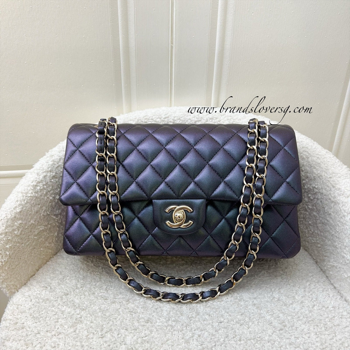 Chanel Medium Classic Flap CF in 22B Iridescent Black Lambskin and LGHW (Model: A01112)