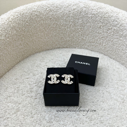 Chanel 25P CC Logo Earrings with Diamantes in LGHW