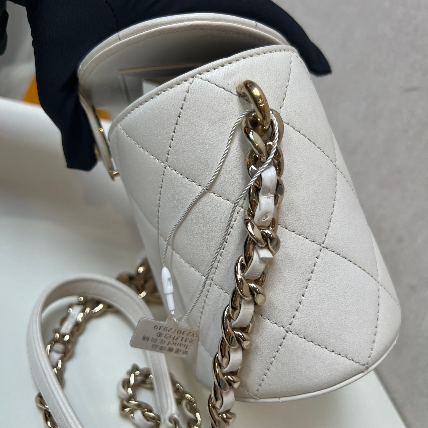 Chanel Elegant Chain Vanity Case - Crossbody Bags