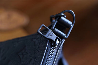 Franco Shops - Louis Vuittons  - 10419