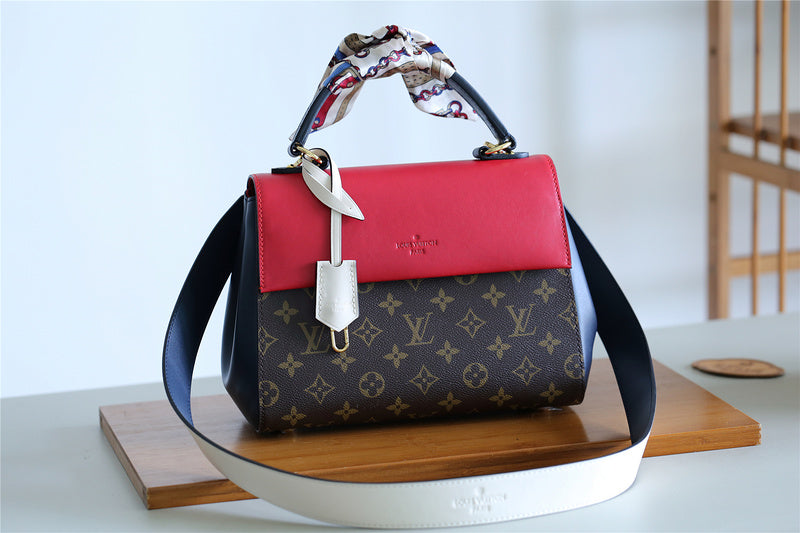 The Franco Shops - Louis Vuittons  - 7971