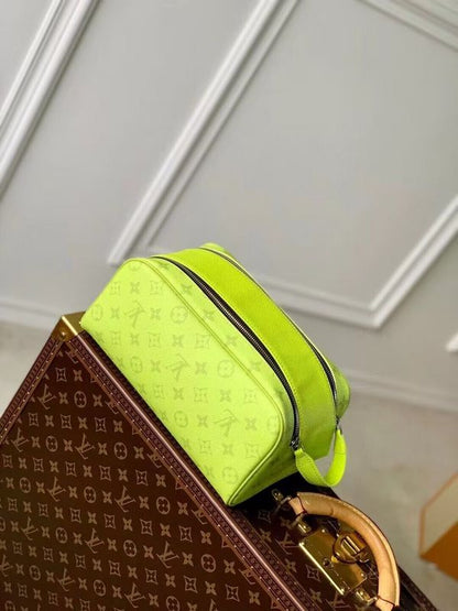 Franco Shops - Louis Vuittons  - 15603