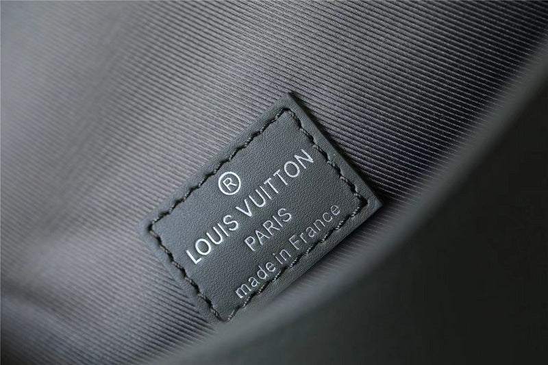 Franco Shops - Louis Vuittons  - 9967