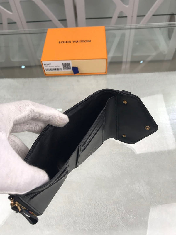Franco Shops - Louis Vuittons  - 9146