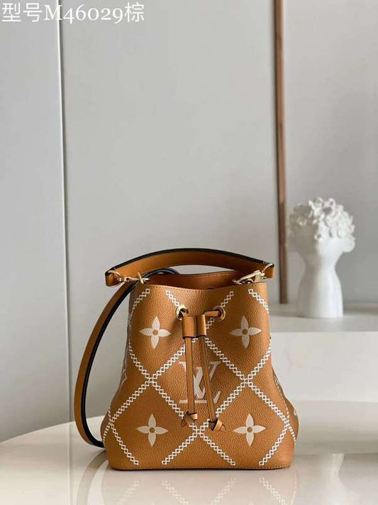 The Franco Shops - Louis Vuittons  - 12127