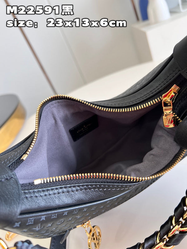 Franco Shops - Louis Vuittons  - 15783