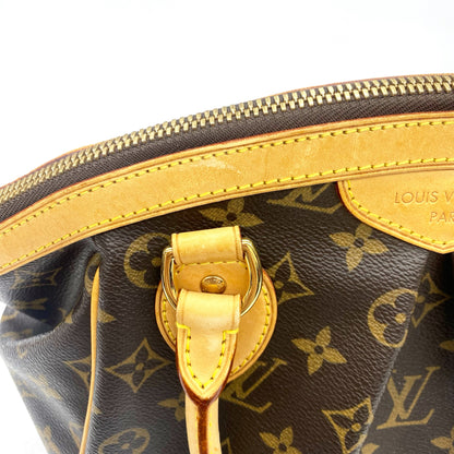 Handbag Luxury Designer By Louis Vuitton  Size: Medium