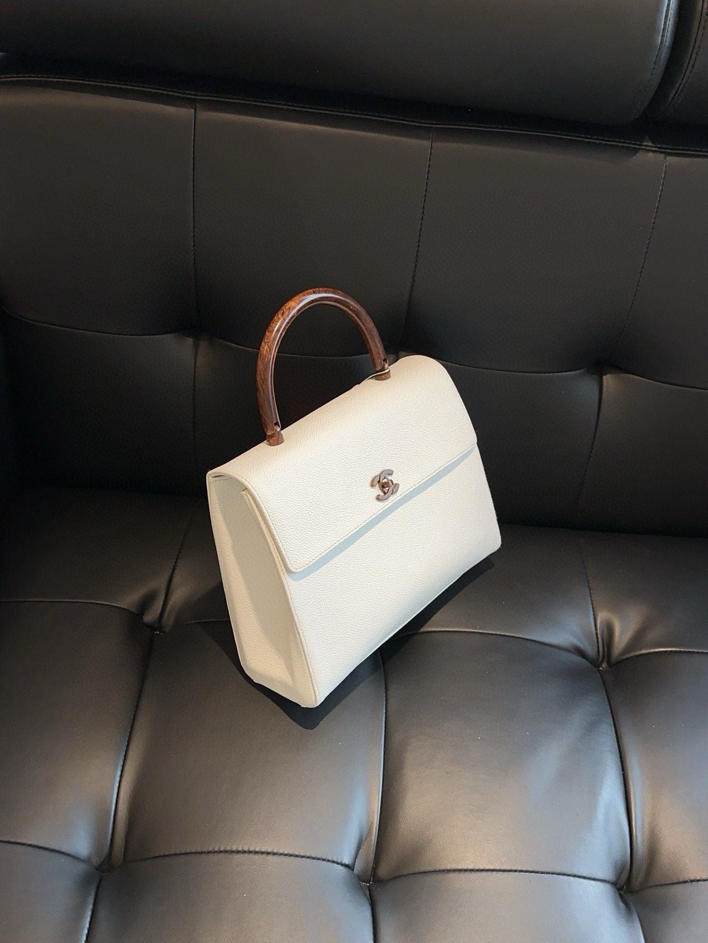 Vintage Chanel Kelly bag Caviar leather *.cm white