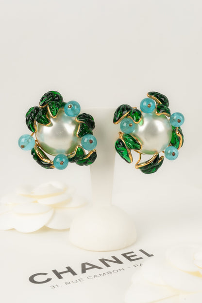 Boucles d'oreilles en pâte de verre Chanel