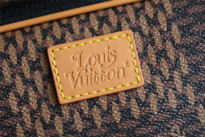 Franco Shops - Louis Vuittons  - 9780