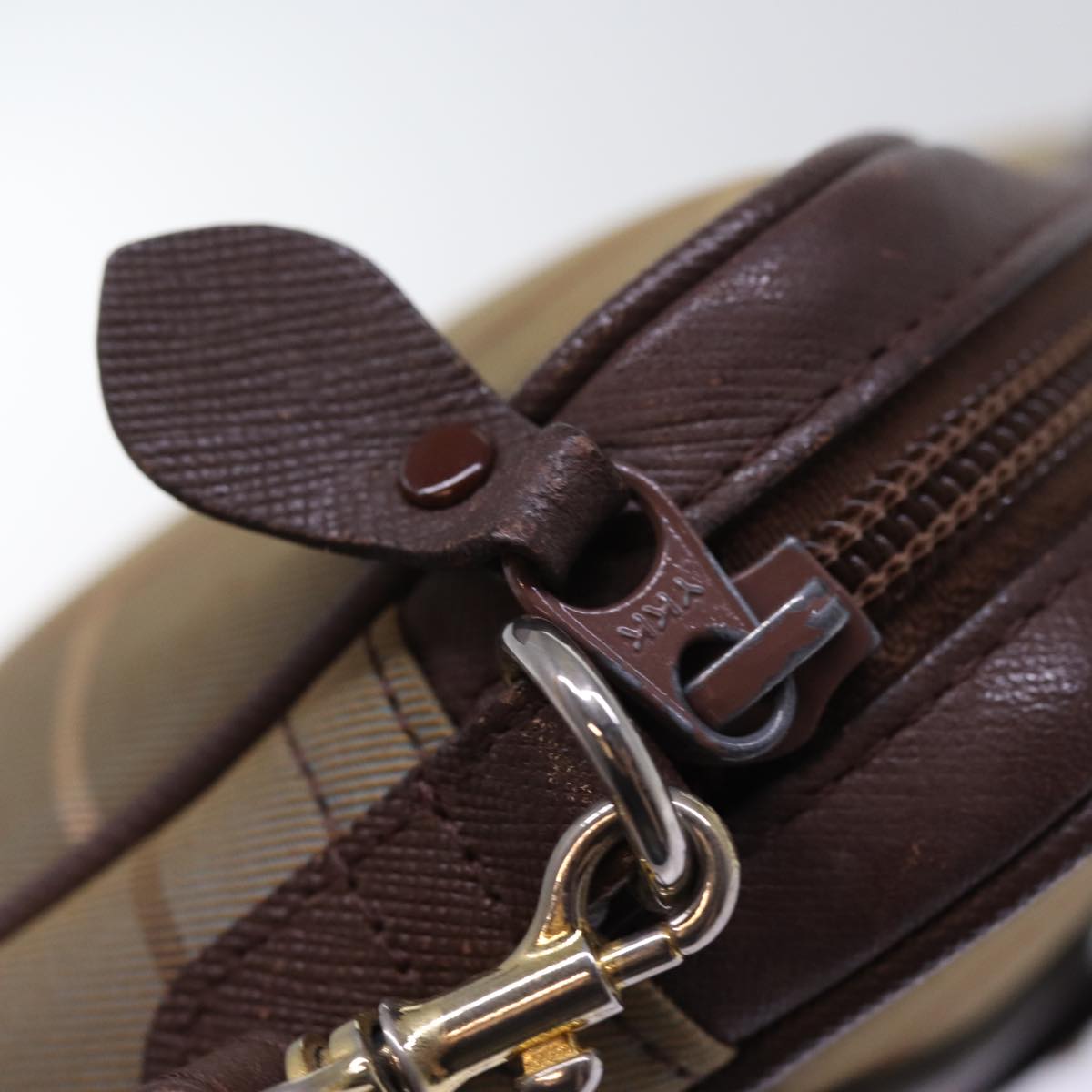 BURBERRYSs Nova Check Shoulder Bag Canvas Brown Auth ep4438