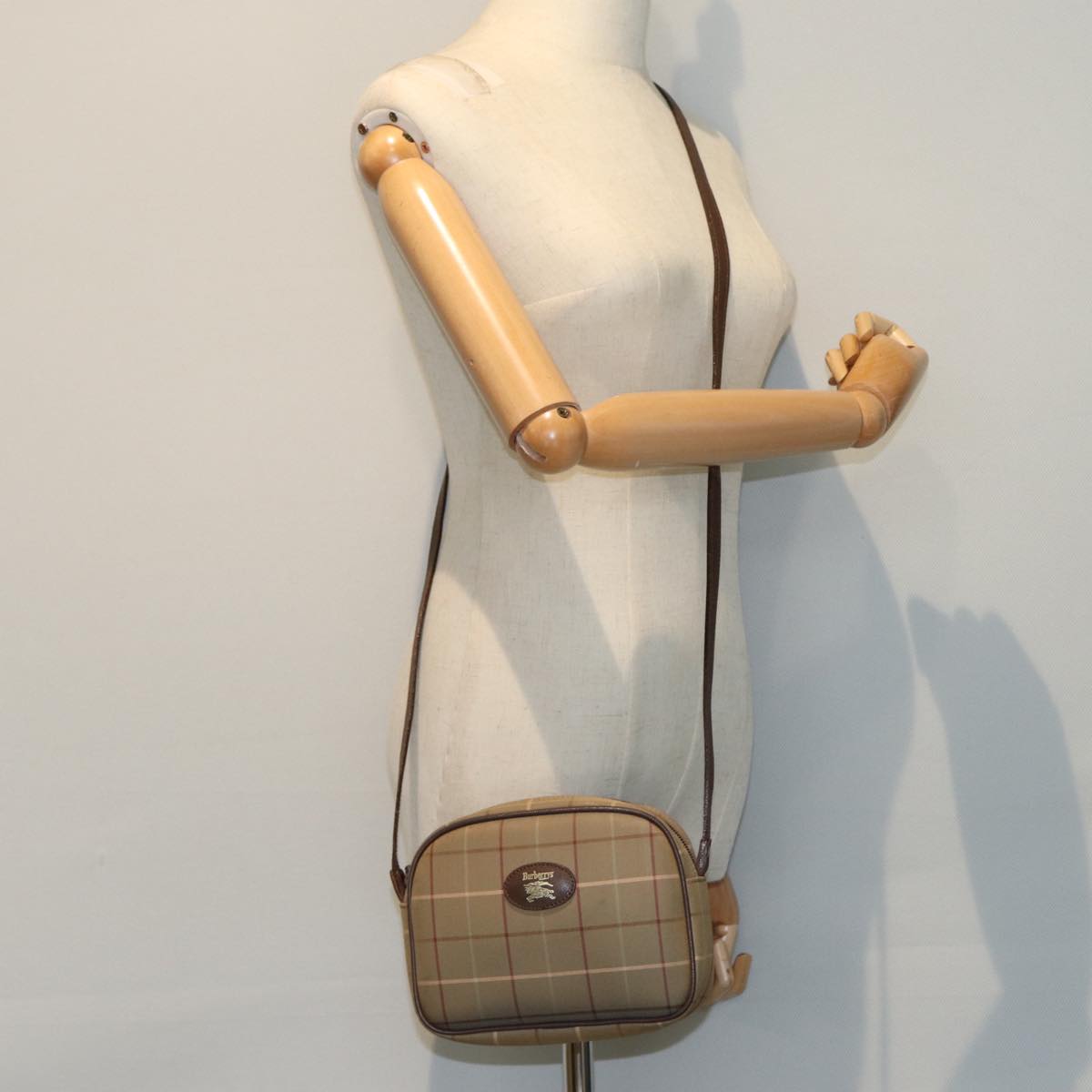 BURBERRYSs Nova Check Shoulder Bag Canvas Beige Auth ep4737