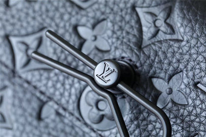 Franco Shops - Louis Vuittons  - 9992