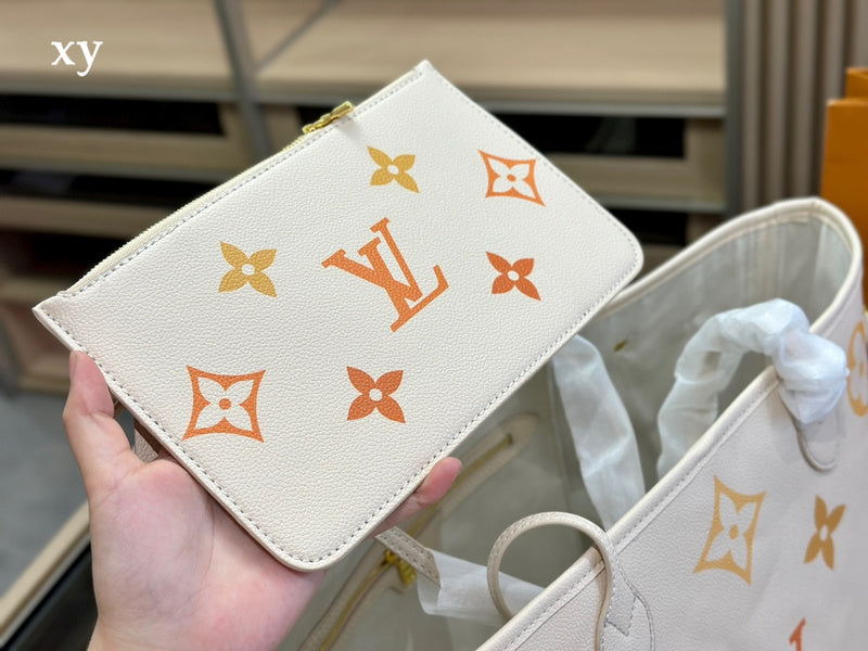 Franco Shops - Louis Vuittons  - 15002