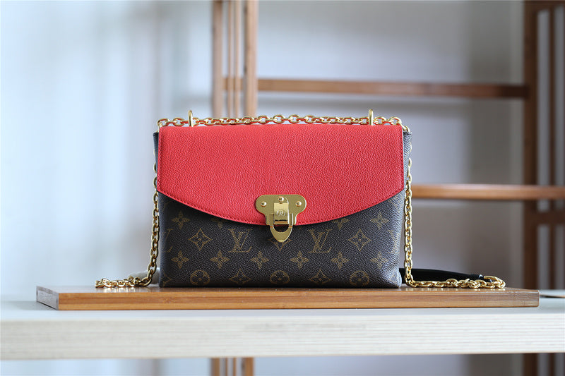 The Franco Shops - Louis Vuittons  - 7833