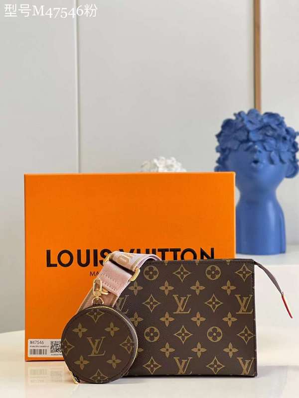 The Franco Shops - Louis Vuittons  - 12082