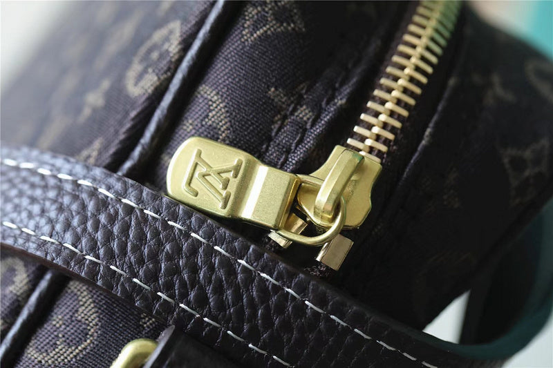 Franco Shops - Louis Vuittons  - 9904