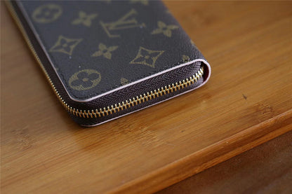Franco Shops - Louis Vuittons  - 9420
