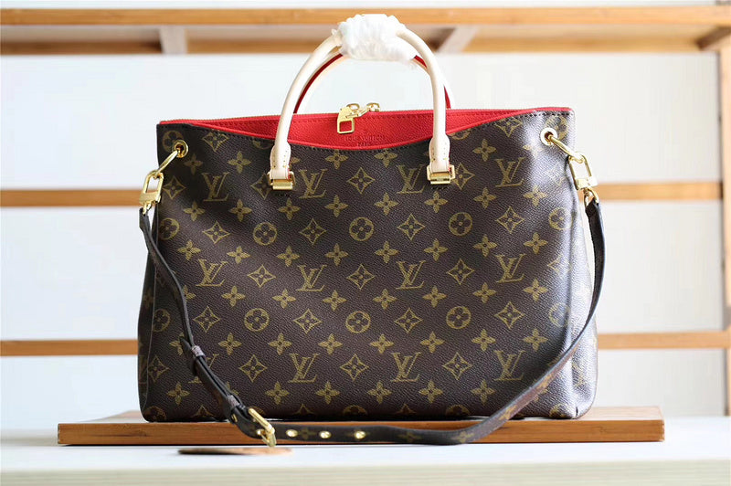 The Franco Shops - Louis Vuittons  - 7843