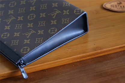 Franco Shops - Louis Vuittons  - 10941