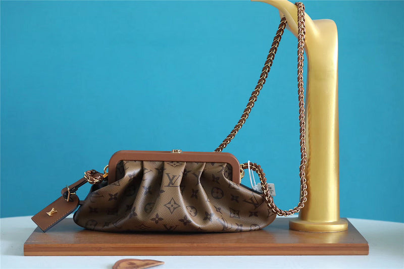 The Franco Shops - Louis Vuittons  - 7819