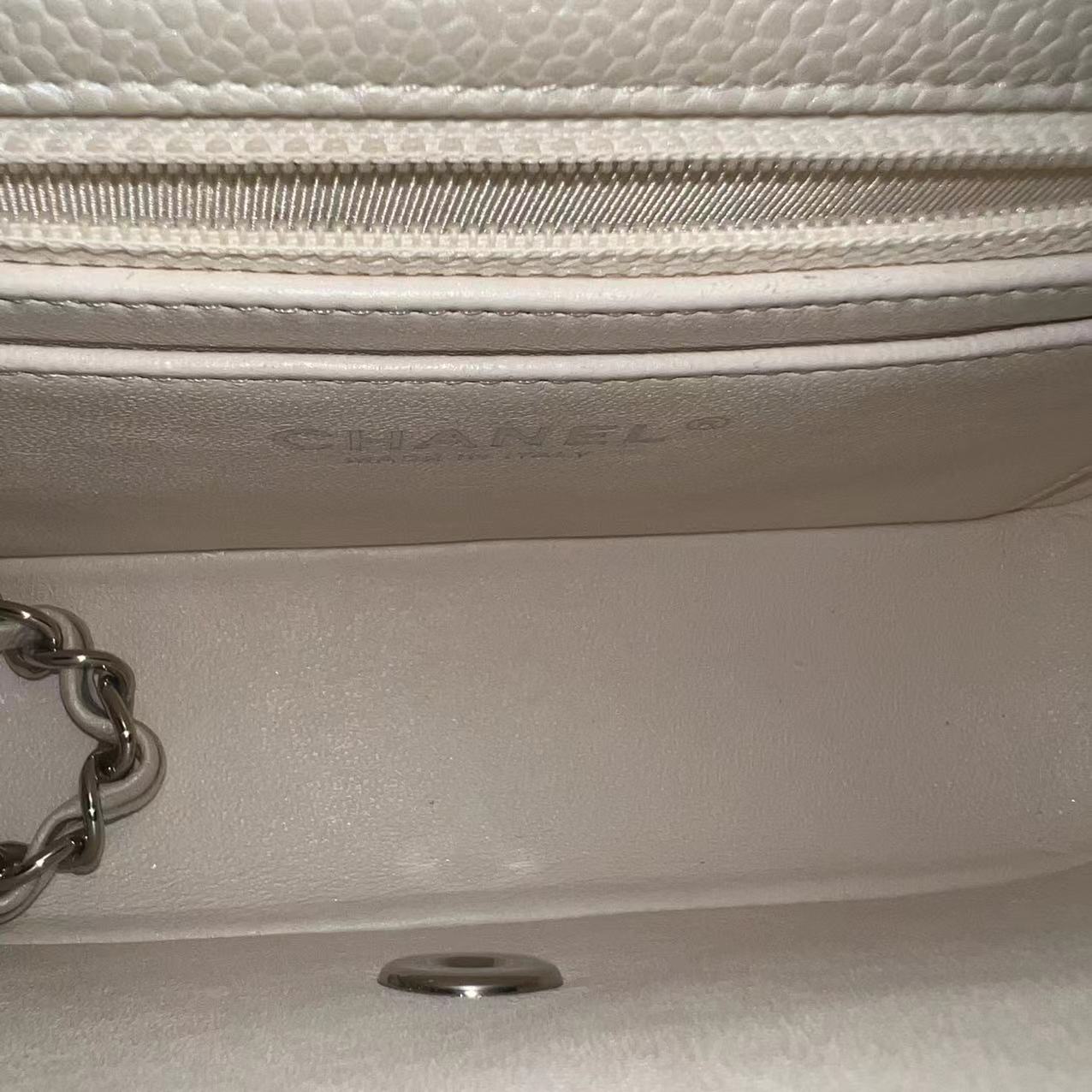 *Un* Caviar Mini Rectangle Classic Flap Quilted Iridescent Pearl White Silver Hardware Series 20