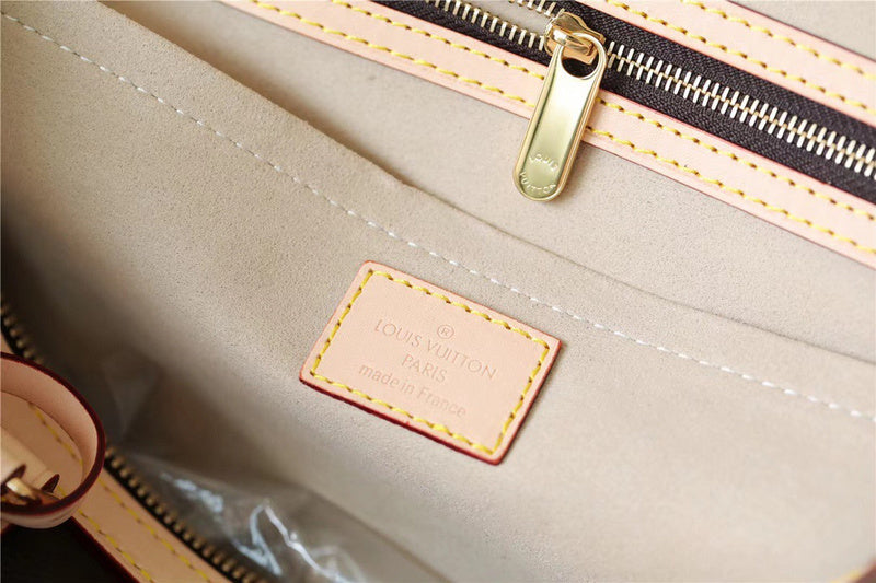 Franco Shops - Louis Vuittons  - 9435