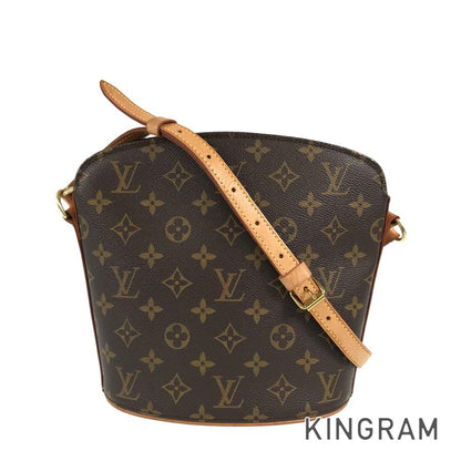 LOUIS VUITTON Shoulder Bag