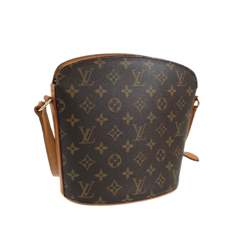 LOUIS VUITTON Shoulder Bag