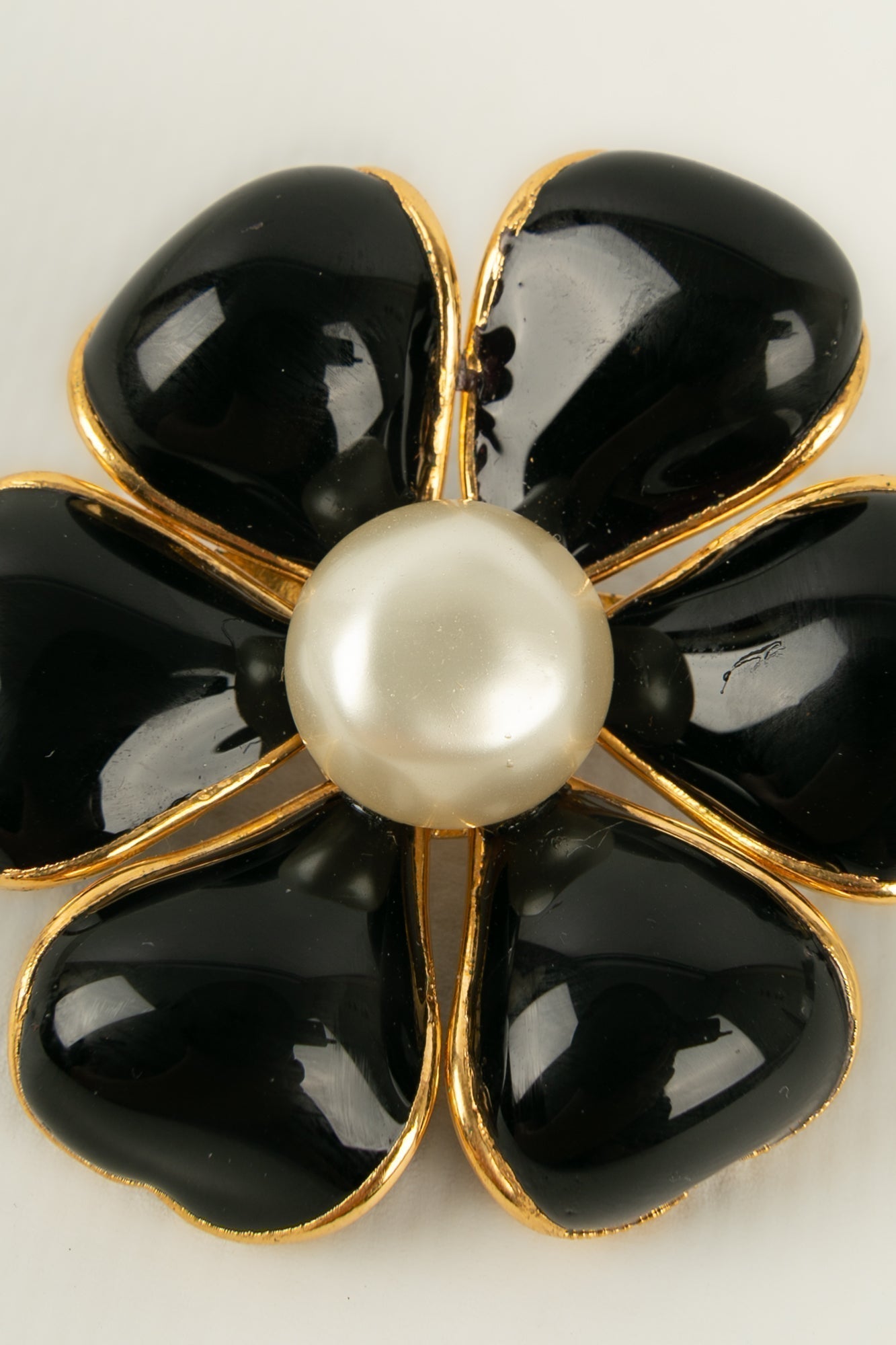 Broche cam√©lia Chanel Automne