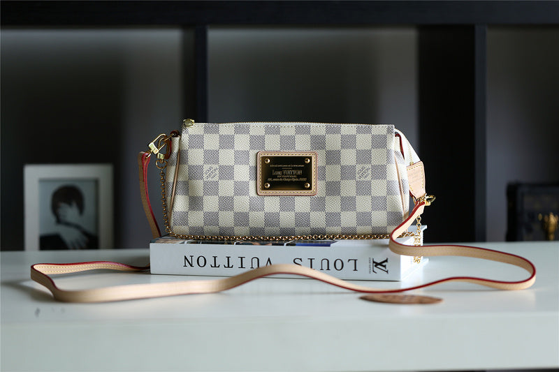 Franco Shops - Louis Vuittons  - 9377